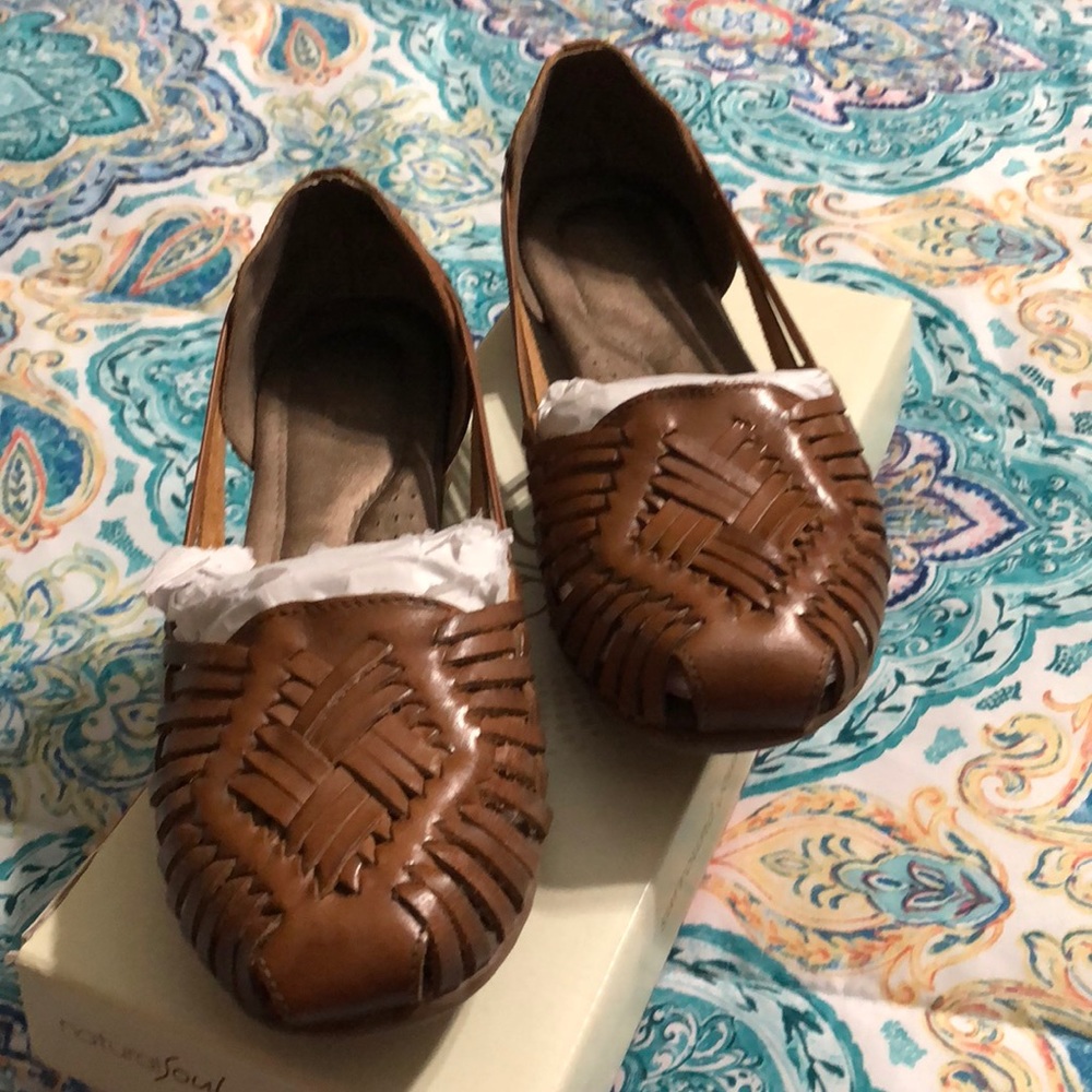 Grandeur Saddle sandals